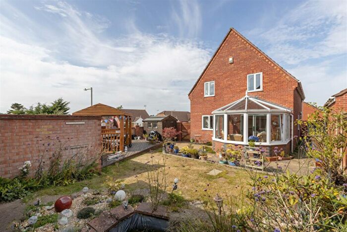 4 Bedroom Detached House For Sale In Mill Road, Beccles, NR34