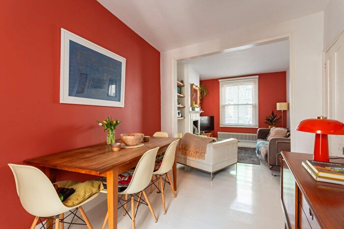 2 Bedroom Terraced House For Sale In Kingsbury Street, Brighton, BN1