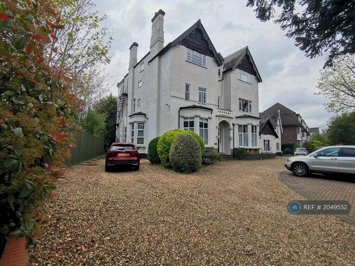 2 Bedroom Flat To Rent In Mulgrave Hall, Sutton, SM2