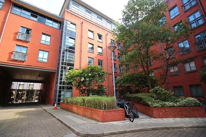 2 Bedroom Apartment To Rent In Ellesmere Street Manchester, M15