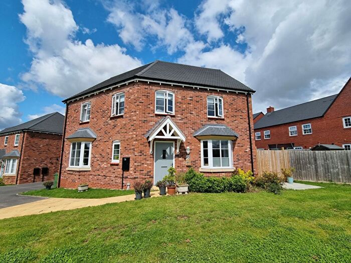 4 Bedroom Detached House For Sale In The Locks, Long Itchington, CV47