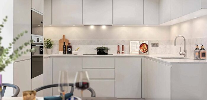 3 Bedroom Flat For Sale In Goldsmith Avenue, Hendon, London, NW9