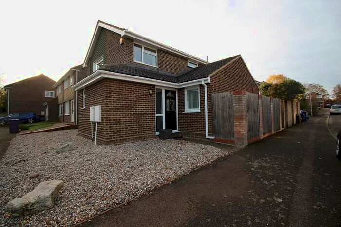 3 Bedroom Detached House To Rent In Masefield, Hitchin, SG4