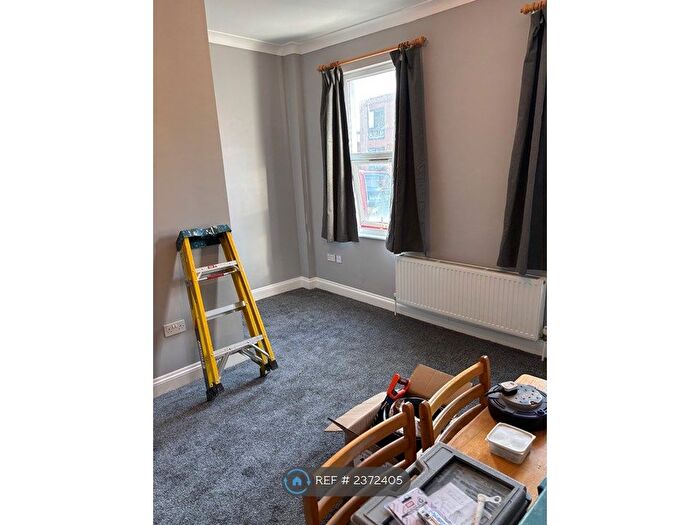 1 Bedroom Flat To Rent In Mitcham Road, London, SW17