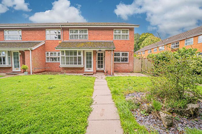 2 Bedroom Maisonette For Sale In St. Lawrence Close, Knowle, B93
