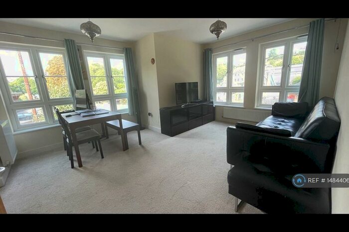 2 Bedroom Flat To Rent In Frome Road, Radstock, BA3