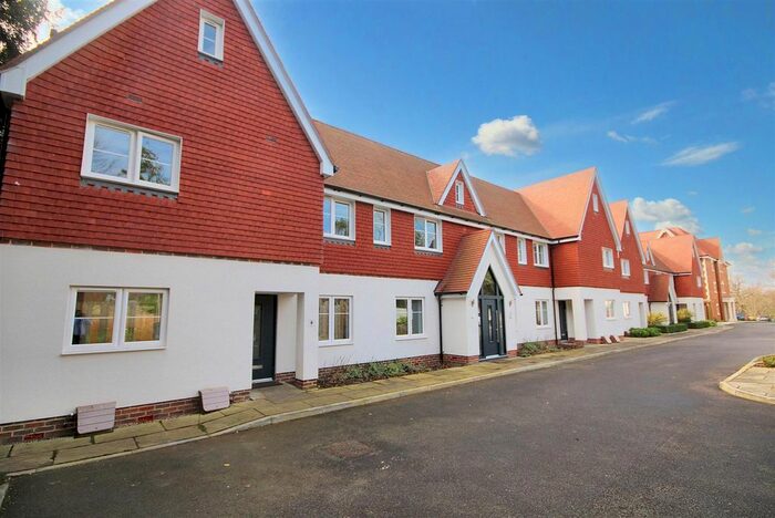 2 Bedroom Flat To Rent In London Road, Guildford, GU1