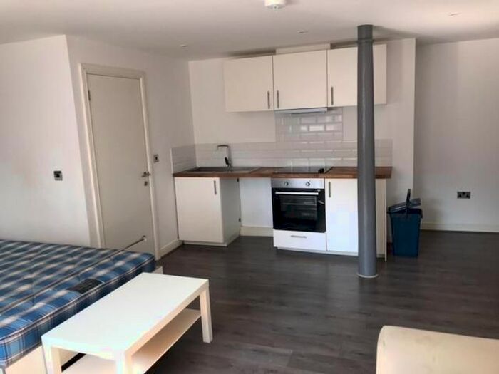 1 Bedroom Flat To Rent In High Street, Runcorn, WA7