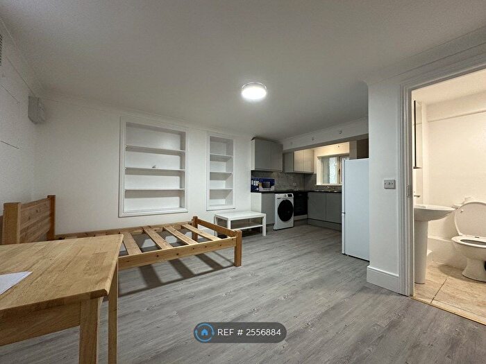 Studio To Rent In Finchley Road, London, NW11