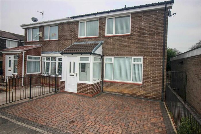 3 Bedroom Semi-Detached House To Rent In Wanlock Close, Southfield Lea, Cramlington, NE23