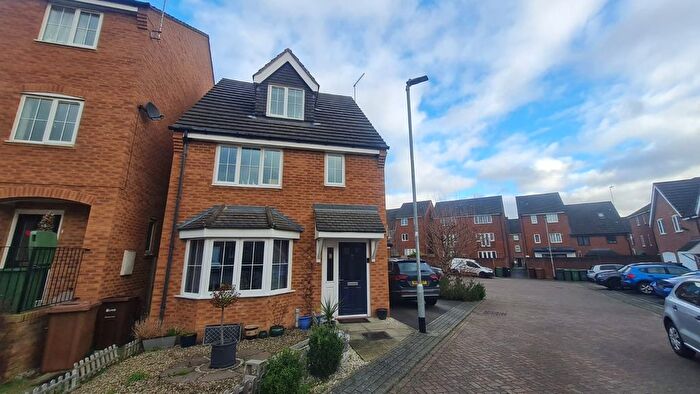 4 Bedroom Detached House To Rent In Sherwood Walk, Middleton, Leeds, LS10
