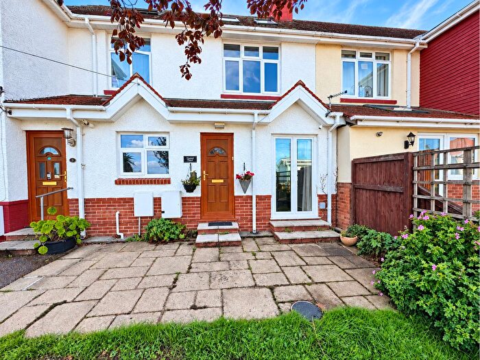 2 Bedroom Maisonette To Rent In Cliff Road, Paignton, TQ4