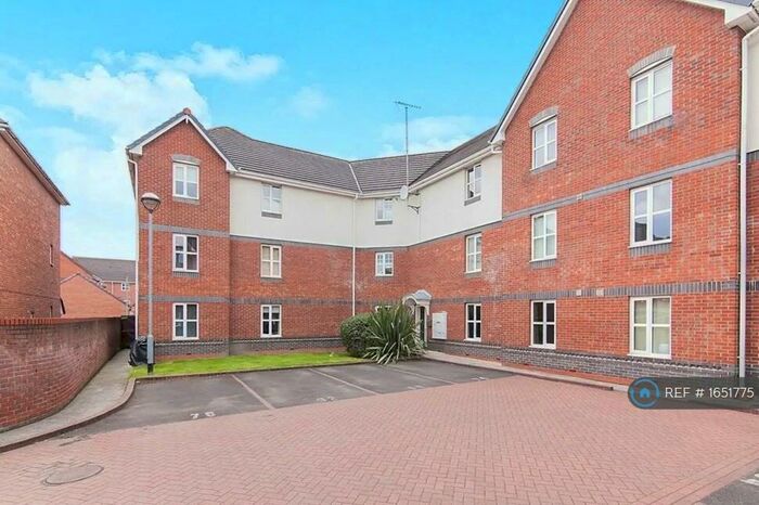 2 Bedroom Flat To Rent In Cromwell Avenue, Stockport, SK5