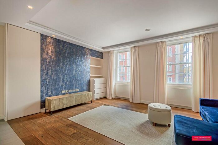 2 Bedroom Flat To Rent In Baker Street, London, NW1