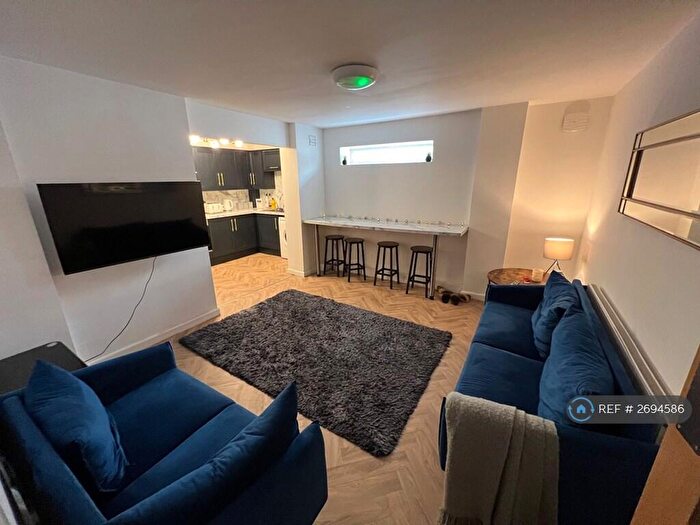 4 Bedroom Flat To Rent In County Road, Ormskirk, L39