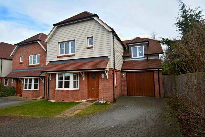 4 Bedroom Detached House To Rent In Tylney Place, Chineham, RG24