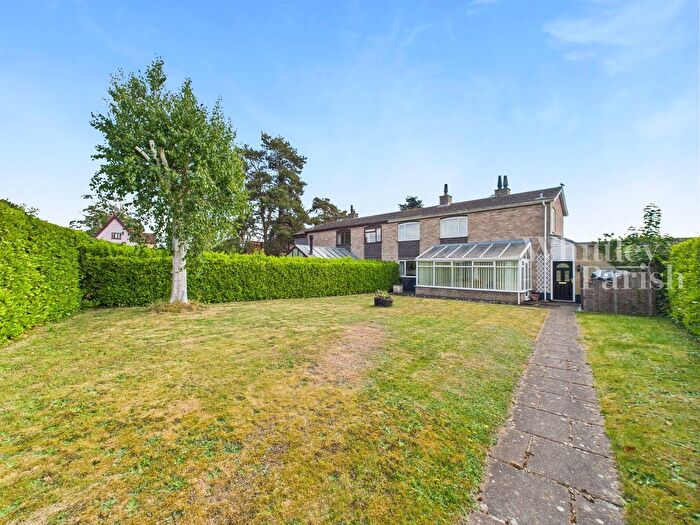 3 Bedroom Semi-Detached House For Sale In Ipswich Road, Long Stratton, NR15