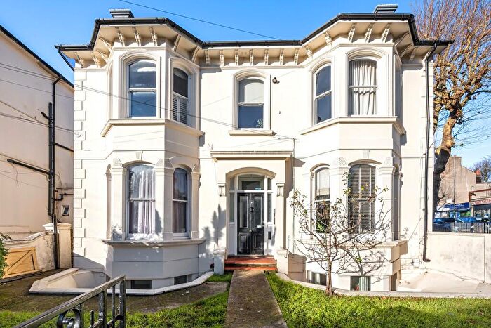 2 Bedroom Apartment For Sale In Springfield Road, Brighton, BN1