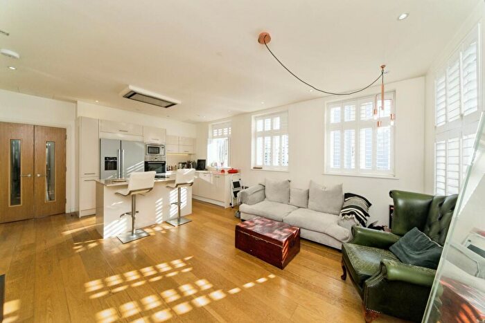 2 Bedroom Apartment To Rent In Old Steine, Brighton, BN1