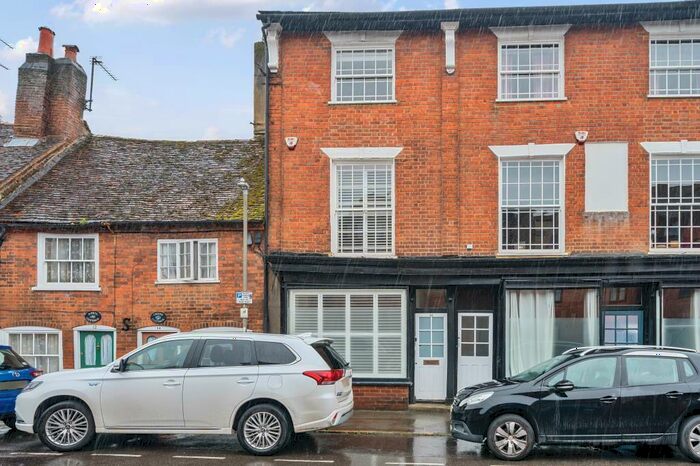 3 Bedroom Town House To Rent In Chesham, Buckinghamshire, HP5
