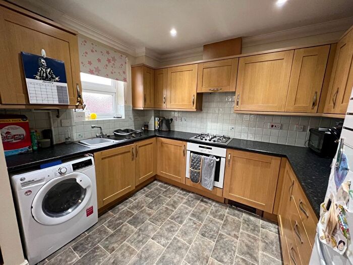 2 Bedroom Flat To Rent In Water Lane, Totton, Southampton, SO40