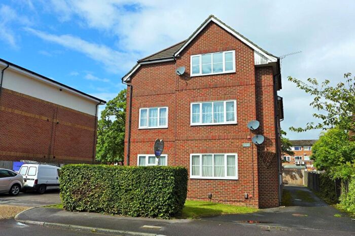 2 Bedroom Flat To Rent In Albert Street, Fleet, GU51
