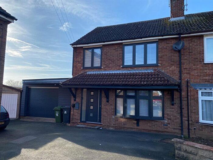 3 Bedroom Semi Detached House For Sale In Jackson Crescent, Stourport-On-Severn, DY13