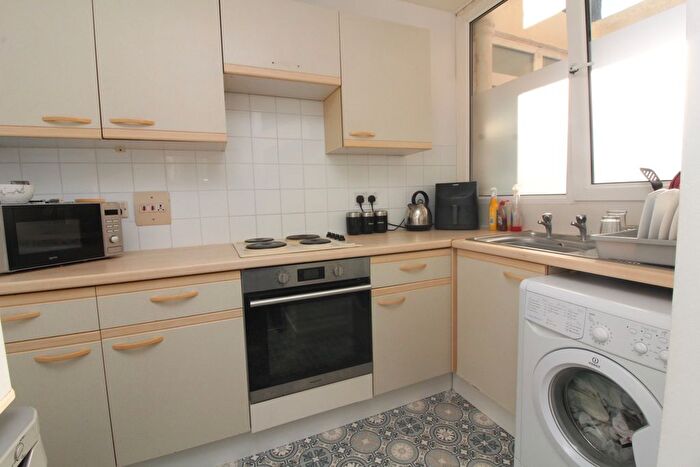 1 Bedroom Flat To Rent In Cromwell Road, Hove, East Sussex, BN3