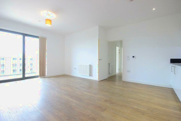2 Bedroom Flat To Rent In Kingfisher Heights, Bramwell Way, London, E16