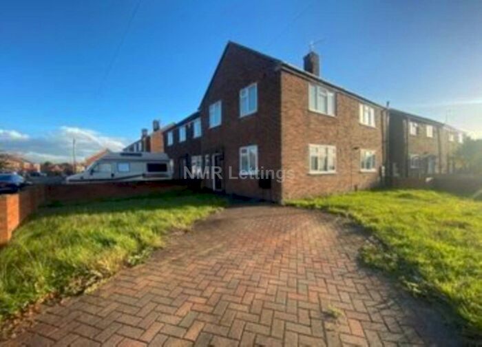 3 Bedroom Semi-Detached House To Rent In Holton Crscent, Durham, DH6