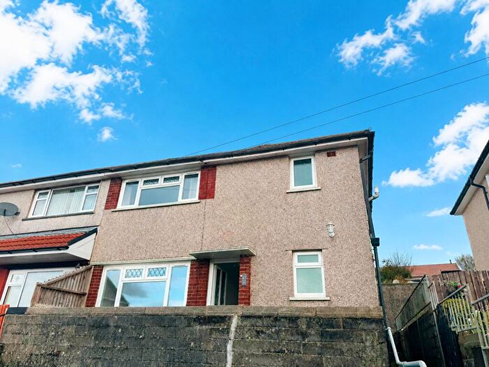 3 Bedroom Terraced House To Rent In Heol Islwyn, Tonyrefail, Porth, CF39
