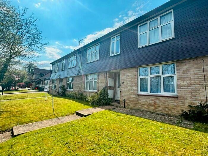 Studio To Rent In Malvern Road, Crawley, RH11