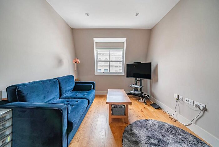 1 Bedroom Flat To Rent In Fulham Road, Chelsea, London, SW10