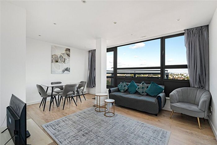 2 Bedroom Flat For Sale In New Park Road, London, SW2