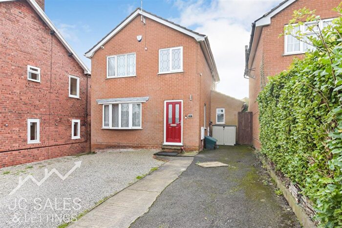 3 Bedroom Property For Sale In Chapman Lane, Grassmoor, Chesterfield, S42