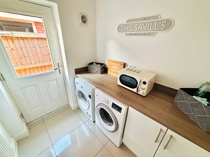 4 Bedroom Detached House For Sale In Waddington Drive, Snaith, Goole, DN14