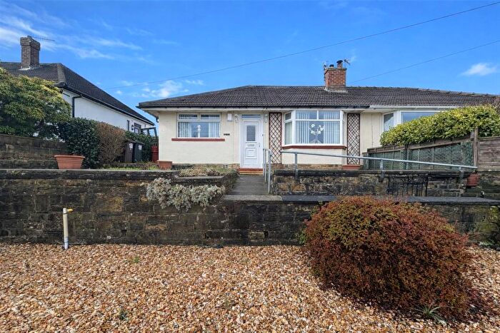 2 Bedroom Semi-Detached Bungalow For Sale In The Avenue, Clayton, Bradford, BD14