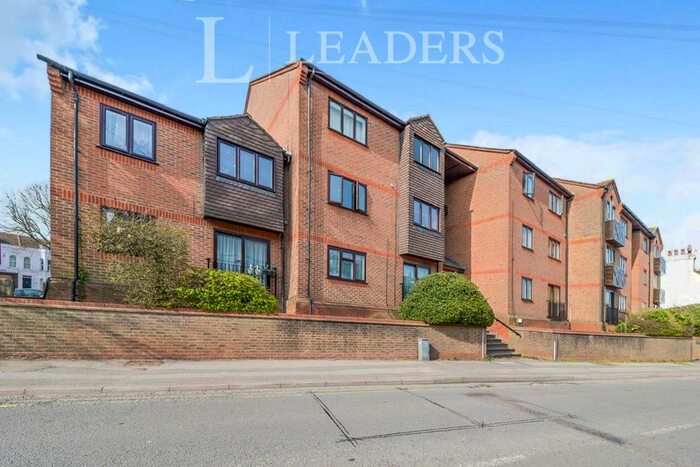 1 Bedroom Flat To Rent In Stanhope Road, St.Albans, AL1