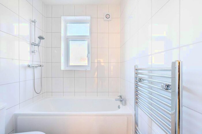 4 Bedroom Terraced House To Rent In Hillbrook Road, Tooting Bec, London, SW17