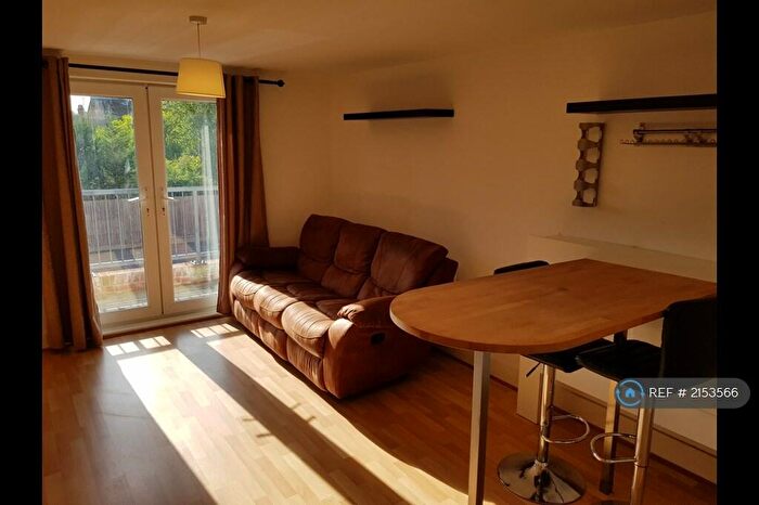 2 Bedroom Flat To Rent In Princes Way, Bletchley, Milton Keynes, MK2