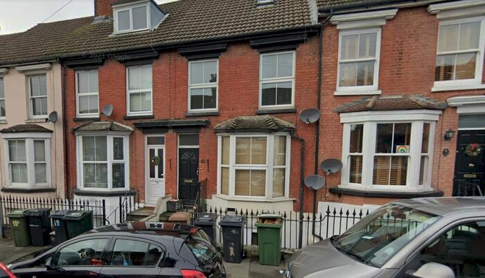 1 Bedroom Flat To Rent In Hardy Street, Maidstone, ME14