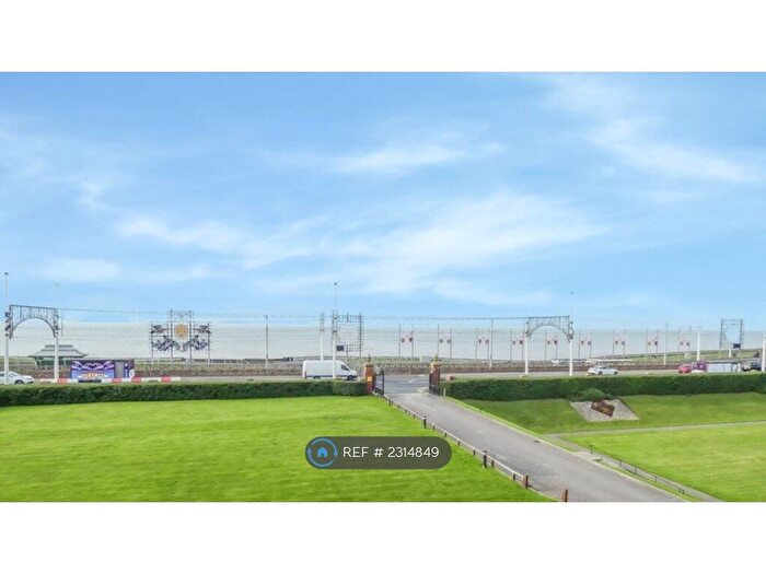 2 Bedroom Flat To Rent In Admiral View, Bispham, Blackpool, FY2