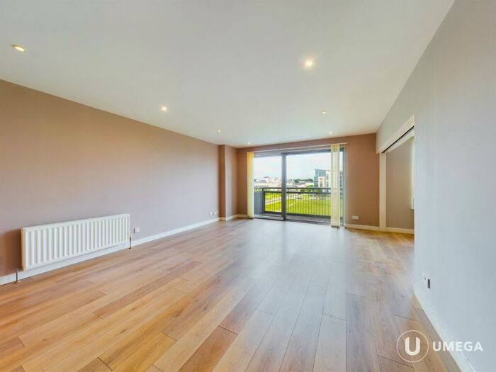 3 Bedroom Flat To Rent In Western Harbour Terrace, Leith, Edinburgh, EH6