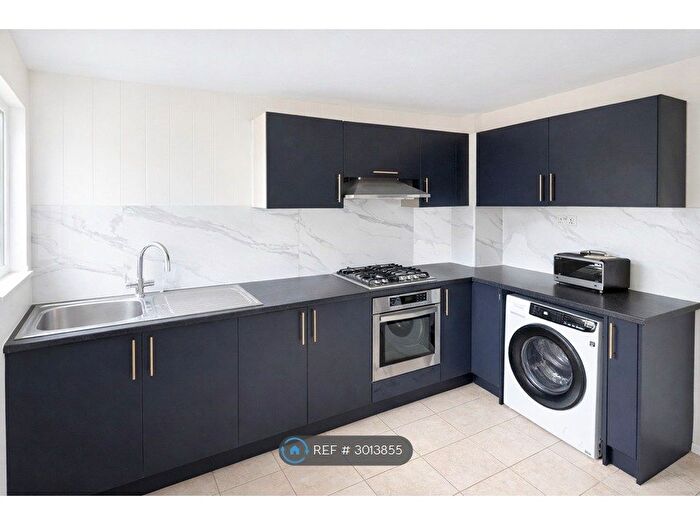 2 Bedroom Flat To Rent In Hackney, London, E9