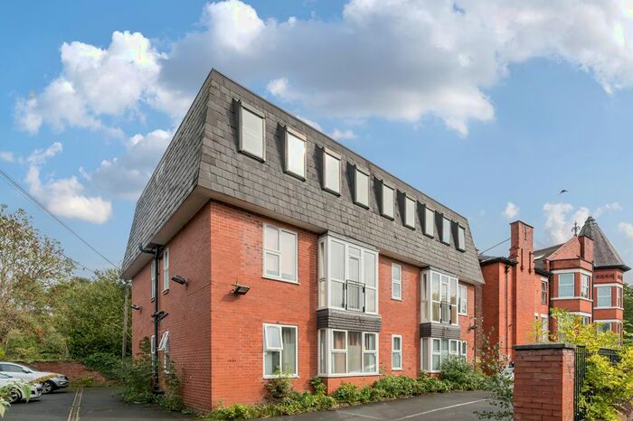 2 Bedroom Flat To Rent In Dickenson Road, Manchester, M14