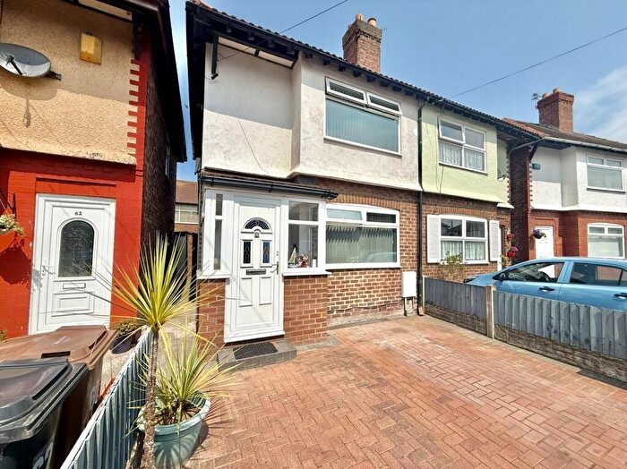 3 Bedroom Semi Detached House For Sale In Warrenhouse Road, Brighton-le-sands, Waterloo, L22