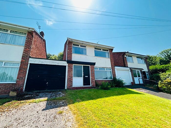 3 Bedroom Link Detached House For Sale In Statham Close, Lymm, WA13