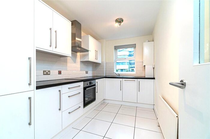 2 Bedroom Apartment For Sale In Viceroy Court, Dingwall Road, Croydon, CR0