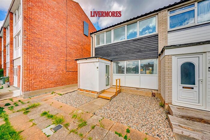 3 Bedroom End Terrace House For Sale In Cowdrey Court, Dartford, DA1