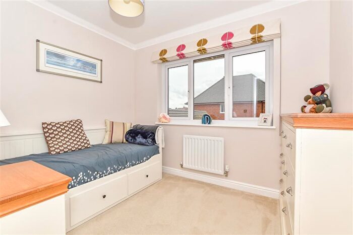 4 Bedroom Detached House For Sale In Great Threads, Staplehurst, Kent, TN12